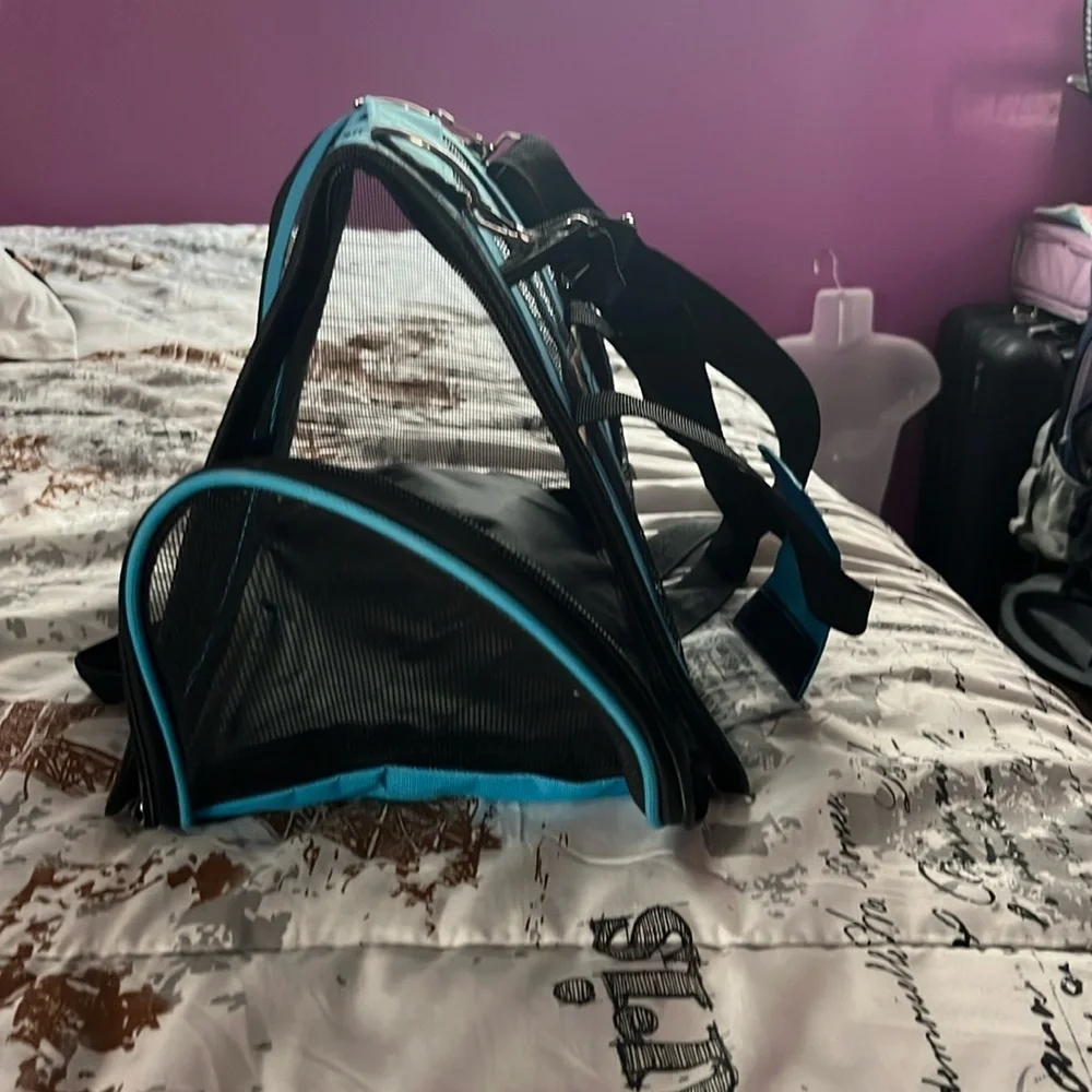 Pet carrier for small pets